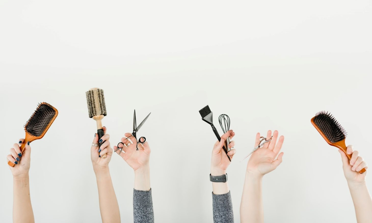 hairdressing tools to handle bangs