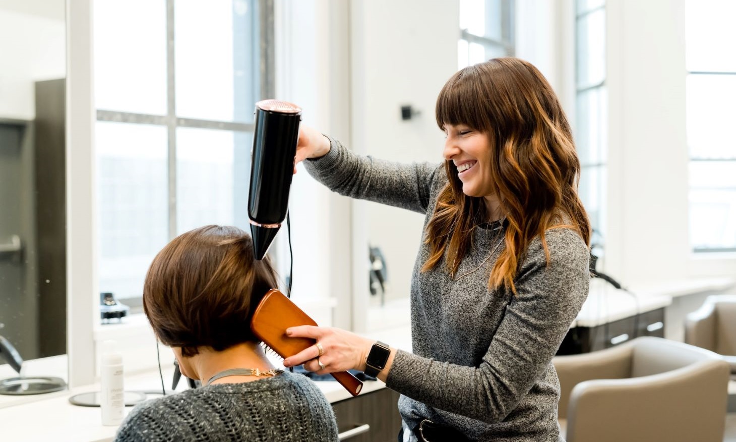 woman at hairdresser's