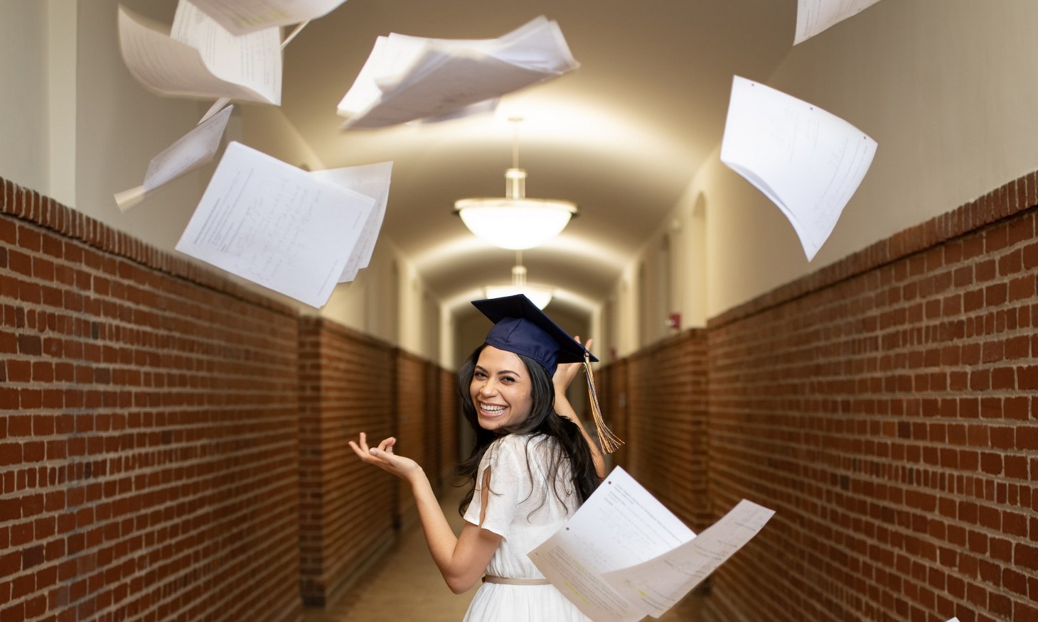 fun graduation picture ideas