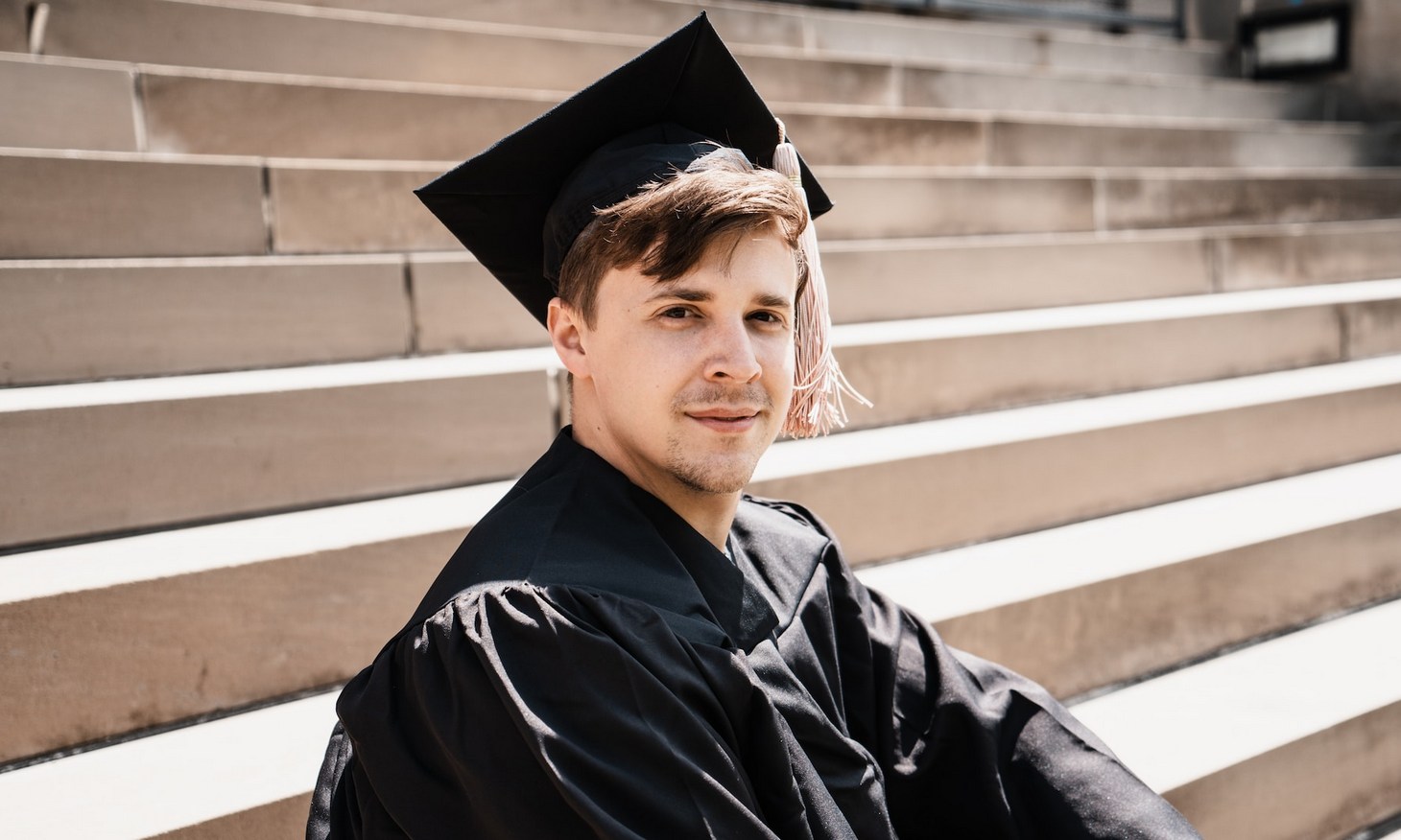 College graduation pic ideas