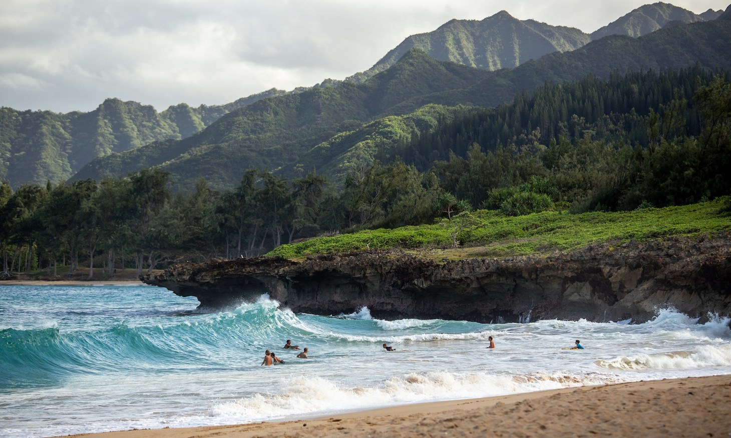 do you need a passport to travel to hawaii